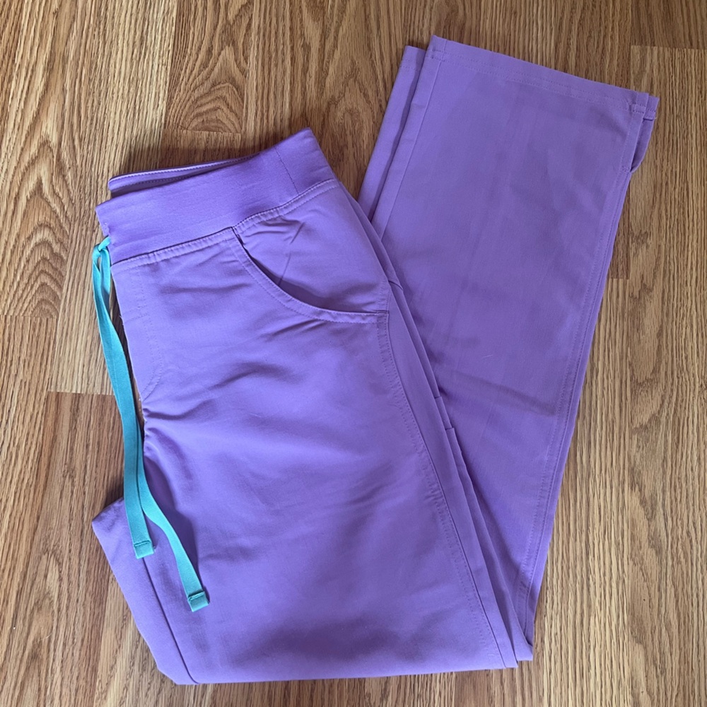 Lilac Dawn Figs Scrub Set